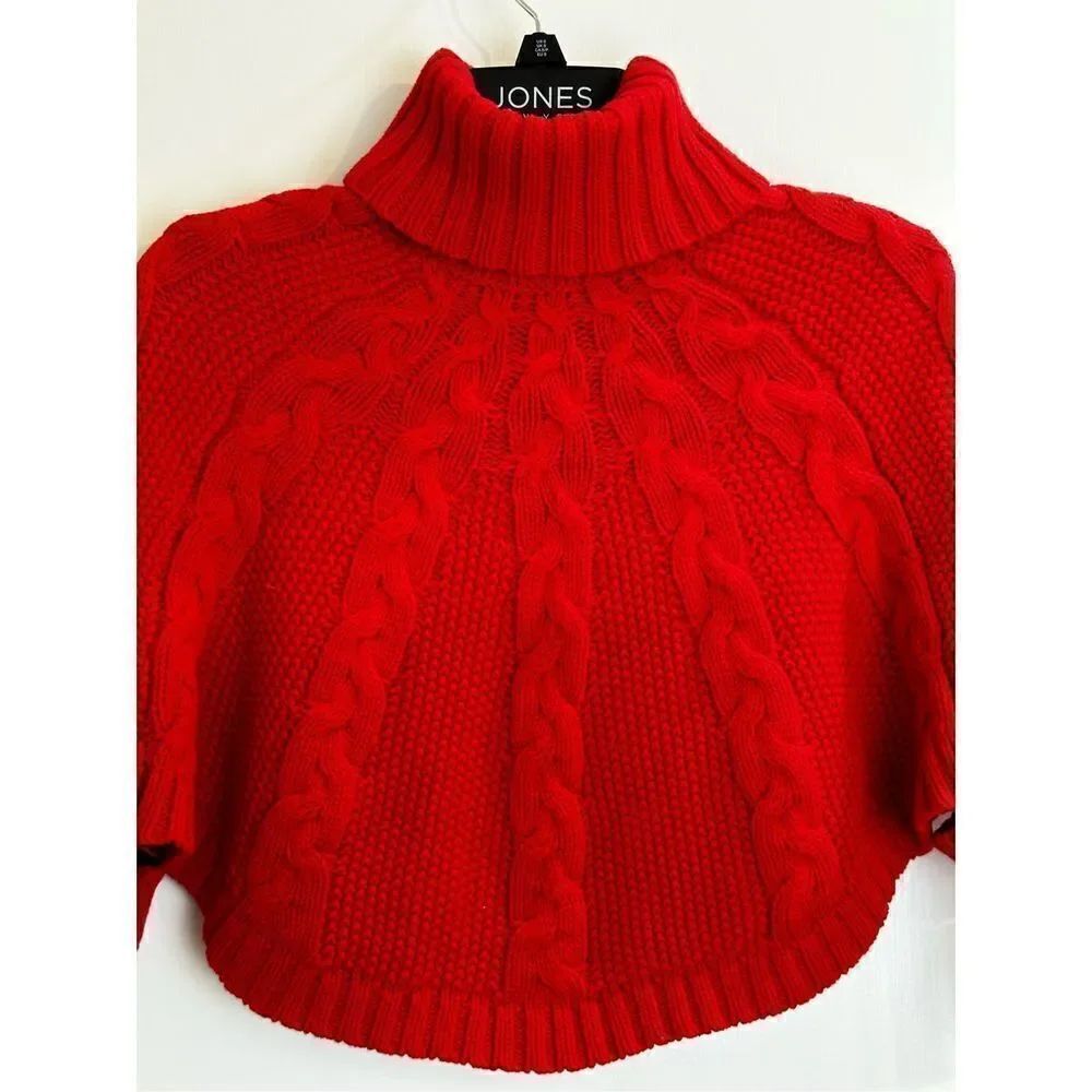 Carter’s girls NWOT size 5 red sweater poncho